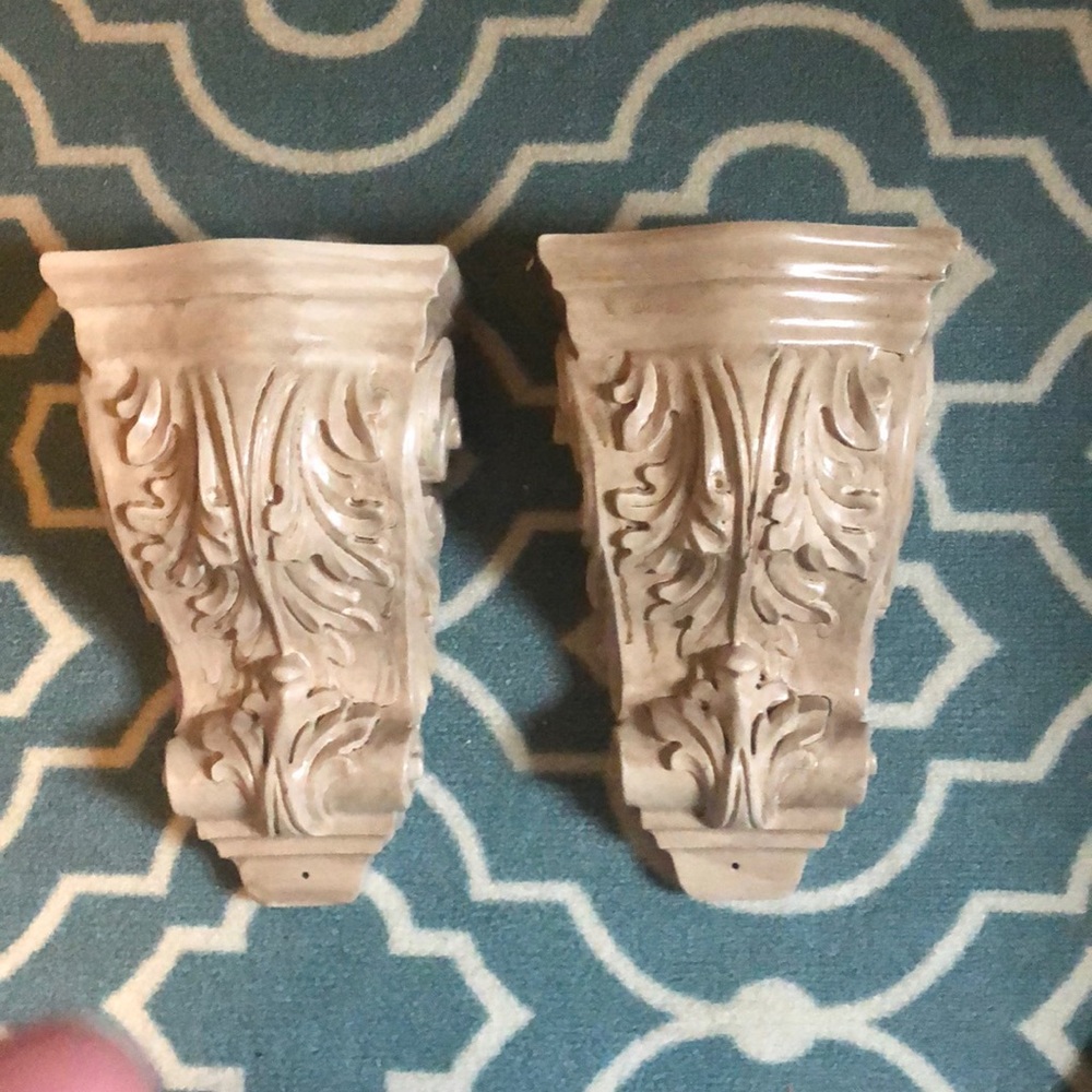 Two Resin corbels